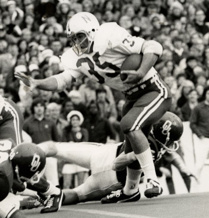 1971 Nebraska-Oklahoma football 09 Kinney run USATSI_9040282